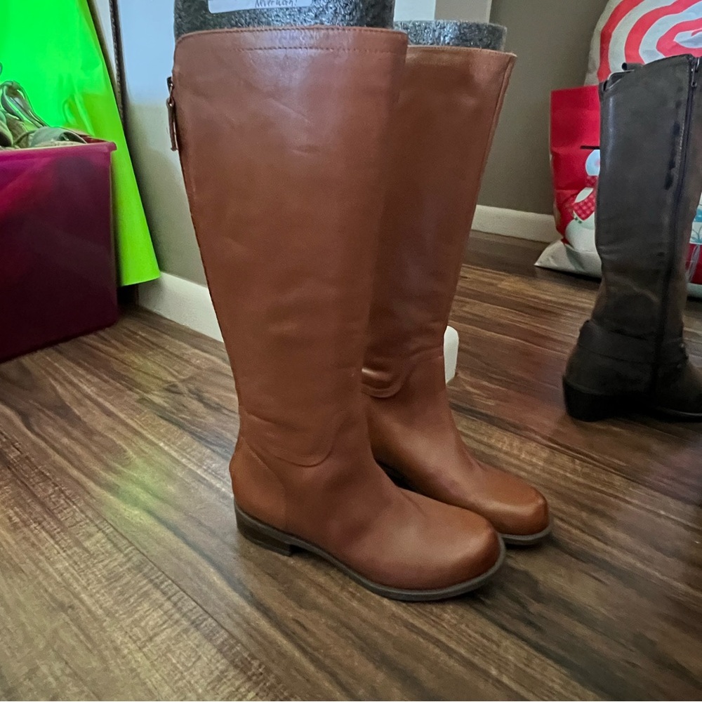 Sz 5 Women’s Riding Boots
